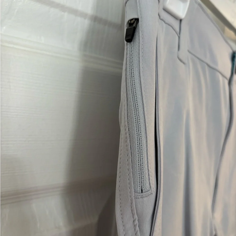 Margaritaville Men's Shorts Size 30 Grey Dawn 4-Way Stretch Quick Dry UPF 30 NWT